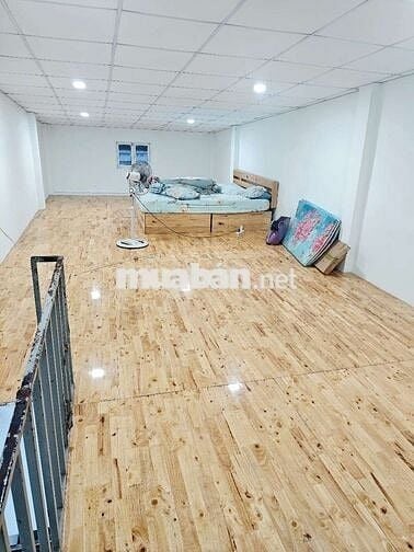 Cho thuê nguyên gác đúc suốt tầng một