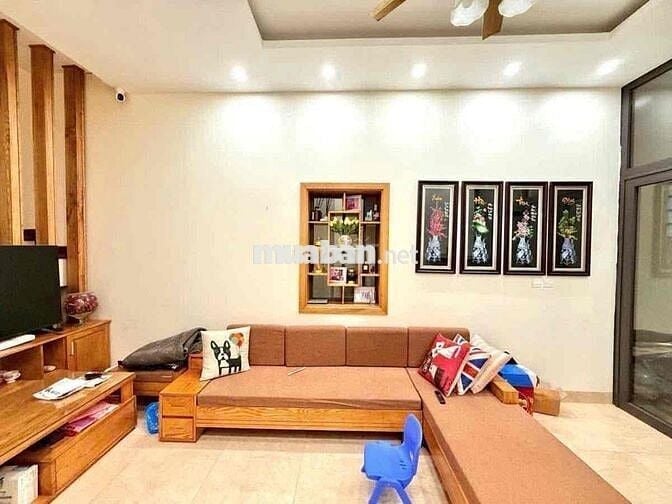 CƠ HỘI HIẾM CÓ! NHÀ 71M² Ô TÔ ĐỖ CỬA - NHẬN FULL NỘI THẤT- Nhỉnh 12tỷ
