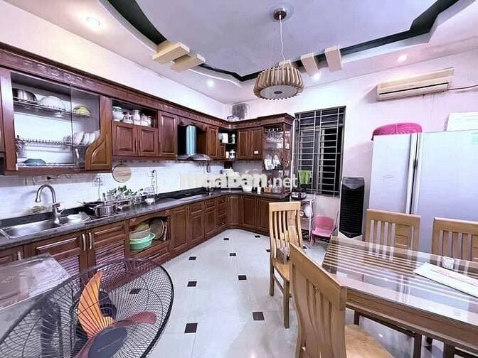 Nhà hiếm Ngô Quyền HĐ,40m, 4t,ô tô đỗ cửa,giá chỉ 7 tỷ,Giáp LK Văn Khê