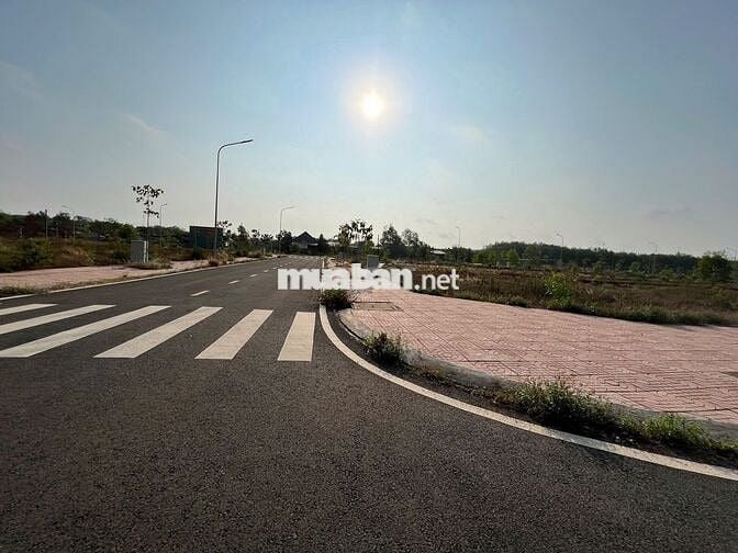 Bán GẤP lô đất ngộp 100m2 ở Đồng Phú – Bình Phước