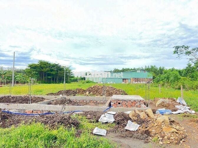 Lô đất 100m2 gần xã An Viễn cần bán gấp giá 700 triệu/nền SHR