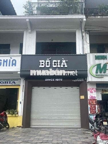 Cho Thuê Nhà Số 1 Trần Hưng Đạo Phường Nguyễn Thái Bình Quận 1