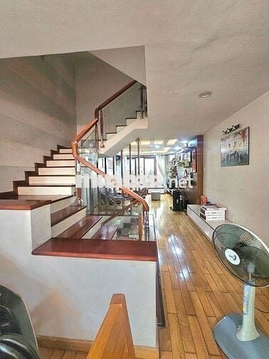 80M2 (CNĐ) 5 tầng 5PN 6WC đường 10M, nội thất hiện đại.