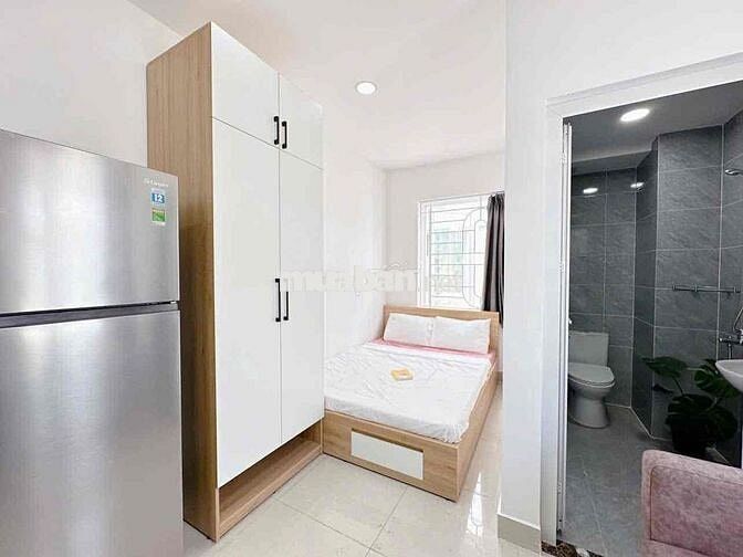 Căn Hộ Cửa Sổ Trời Gần Ga T3 - Etown Cộng Hoà Full Nội Thất