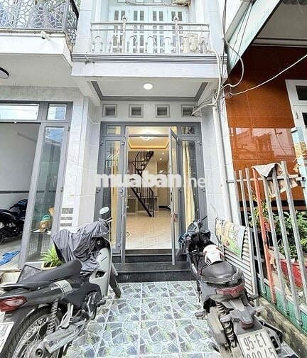 Nhà lầu 2 phòng 2 máy lạnh hẻm Phan Đình Phùng