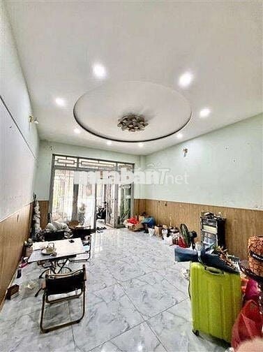 Nhà đẹp ở ngay.3tầng.DT:4,5×18.4PN.sát Aoen Tân Phú.Hẻm 7m.Mua có lời