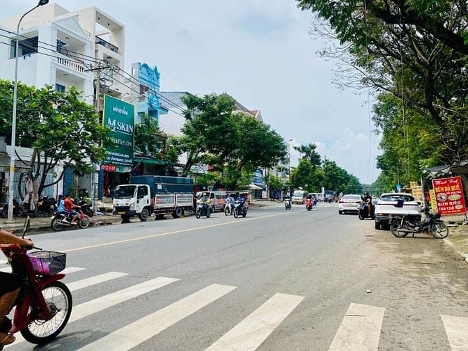 bán nhà khu víp cao cấp, nhà như BIỆT THỰ VILA VAO CÁP, DT 6M X 15,5M