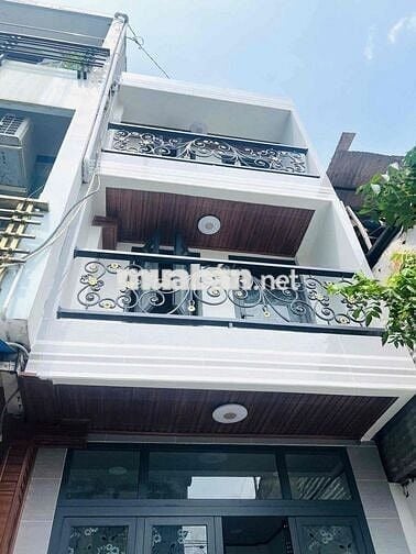 🛑Nhà mới, 3 tầng, hẻm ô tô, sát M tiền Ng Duy P9- cầu Chánh Hưng