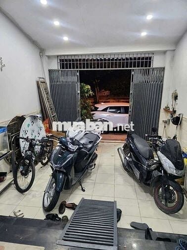 Bán nhà Mặt Tiền Lưu Hữu Phước DT Khủng