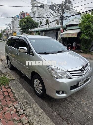 Innova 2010 G số sàn, xe gia đình