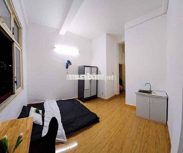 Căn hộ mini Full nội thất cửa sổ lớn kế cầu Nguyễn Văn Cừ