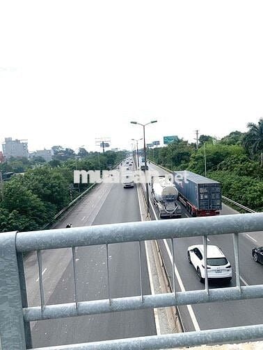 MẶT PHỐ .MẶT TIỀN . LÀM KHO XƯỞNG HOẶC KINH DOANH NHÀ HÀNG