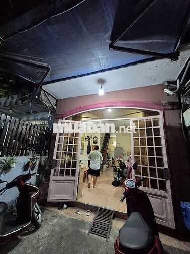 NHÀ ĐOÀN VĂN BƠ Q4- SÂN RỘNG- 45m2 -2 TẦNG- CHỈ 4 tỷ