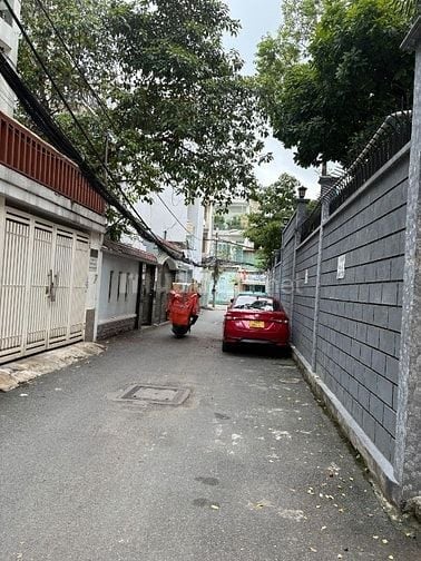 Nhà mới 2 tầng, gần ĐH MARKETING, Q7, 🚗 ngủ nhà, 41m2, nhỉnh 7 tỷ 