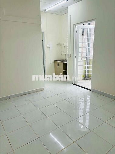 CHDV có ban công ngay Gigamall