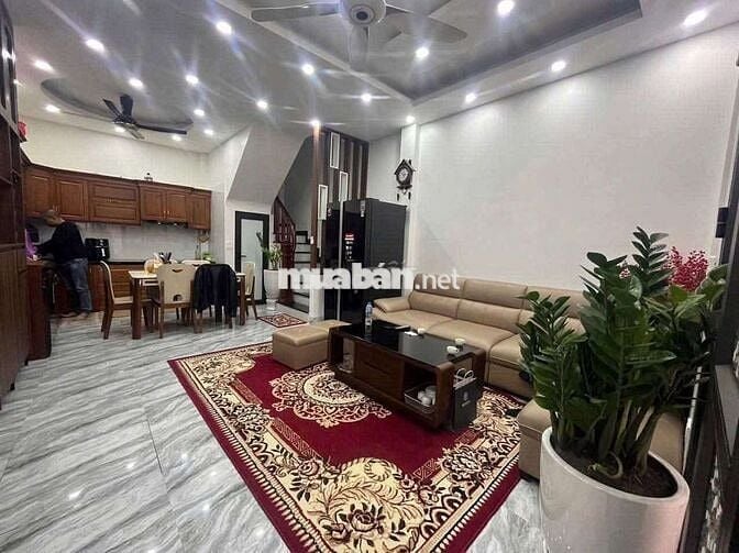 Bán nhà dân xây 5t Liễu Giai - Văn Cao 7.98ty