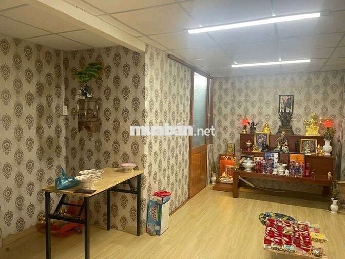 Nhà Thủ Đức, sổ hồng riêng, chưa tới 2 tỷ. Cách Phạm Văn Đồng 1km.