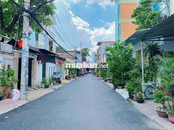 Ngay ST Emart 2, 52M2, Nhà 2 Tầng, Hẻm 4m