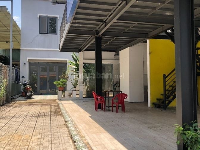 Cần cho thuê nhà làm văn phòng, kinh doanh quán