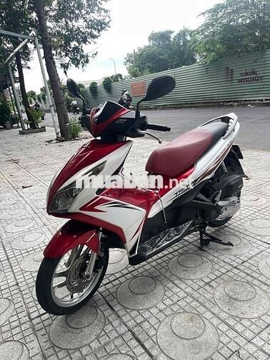 cần bán ab 125/2013 xe rất đẹp nhà sử dụng kĩ !