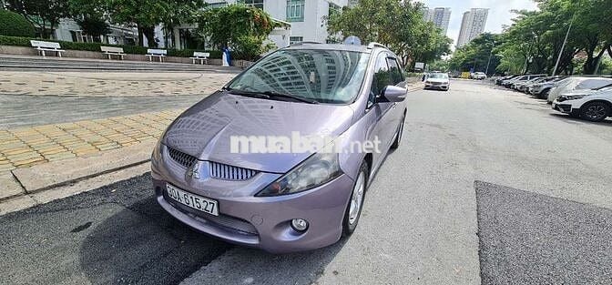 Bán xe Grandis gia đình sử dụng, chủ yếu nữ lái