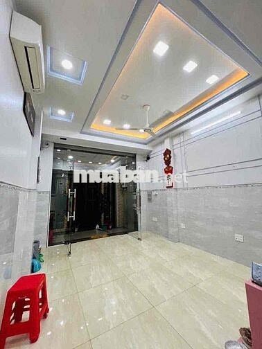 Nhà nguyên căn 6 phòng ngủ 6 máy lạnh đường Dương Đức Hiền, Tân Phú