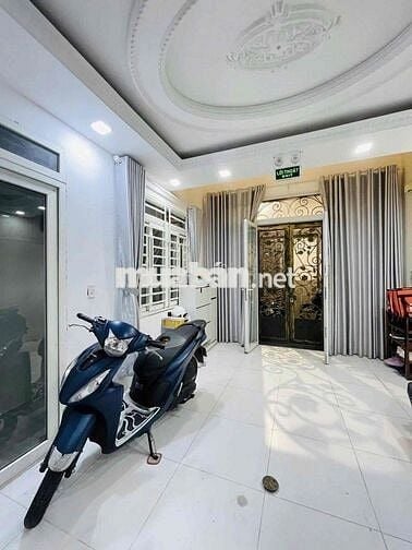 CHO THUÊ MỚI ĐẸP , PHÚ NHUẬN , SÁT QUẬN 1 , 4 tầng , 4 phòng , 24tr/th