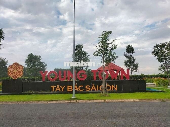 Cần bán lô góc 2 MT dự án Young Town Tây Bắc SG, 96m2, giá 15.5 tr/m2