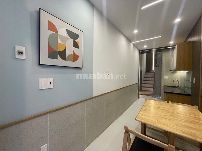 Nhà Tân bình giá rẻ , lạc long quân , ngang 2 dài 8 , 3 lầu , HC đủ