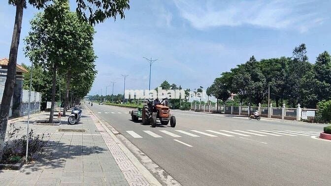 HÀNG VIP GIÁ NGỘP MẶT TIỀN ĐƯỜNG TỈNH LỘ 44A 828MV CÓ 210 THỔ Cư