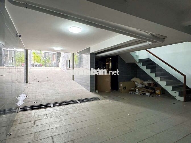 CHO THUÊ NHÀ ĐƯỜNG NGUYỄN MINH HOÀNG 7X20M 1 HẦM 4 TẦNG