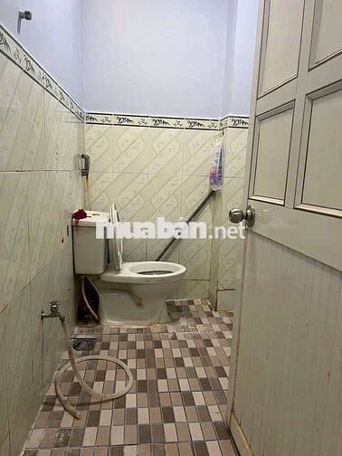 Cho thuê nhà nguyên căn dtsd 30m ,điện nước chính