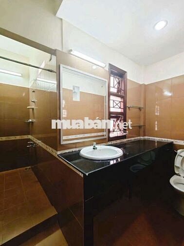 Ở Ghép 4 người Quận 4 gần NTTU, UL