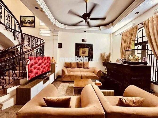 Cho thuê nhà 5pn 3wc 1 trệt 3 lầu ngay Nguyễn Đình Chính Phú Nhuận