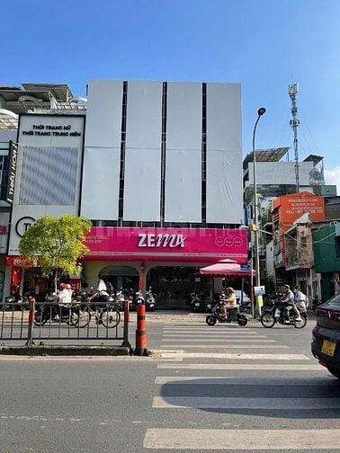 Góc 2MT Phan Đăng Lưu, Phú Nhuận; 240m2 (12x20); 5 Tầng; HĐT 270Tr/Th