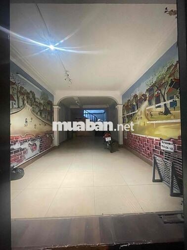 MBKD Đền Lừ 1, cạnh tiểu học và THCS Đền Lừ, nhiều trường mầm non