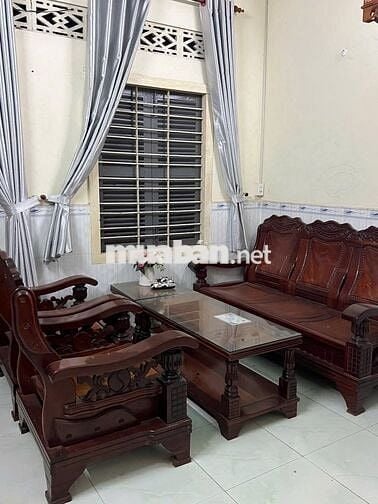 Về quê bán nhà c4, 125m2 gần cây xăng 26