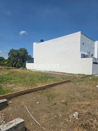 Chủ Di Cư Nước Ngoài Cần Bán 2 lô Đất Vị Trí Đẹp