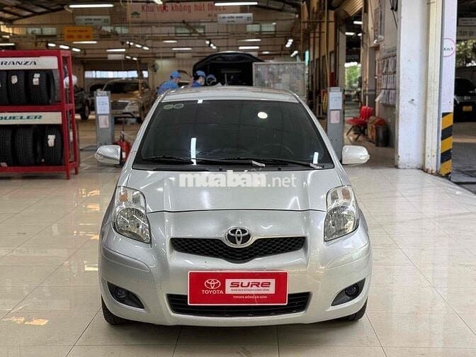 Toyota Yaris 2011 1.5 AT - 118800 km