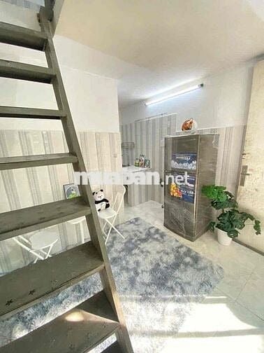 PHÒNG NHƯ NHÀ NGUYÊN CĂN NGAY NGÃ TƯ TÔ NGỌC VÂN