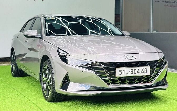 Elantra 2025 2.0 AT Cao cấp - 2800km xám lông dịt
