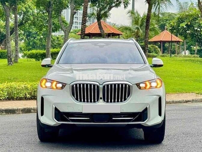 BMW X5 xDrive40i lướt 4.000Km 7 ghế cho gia đình