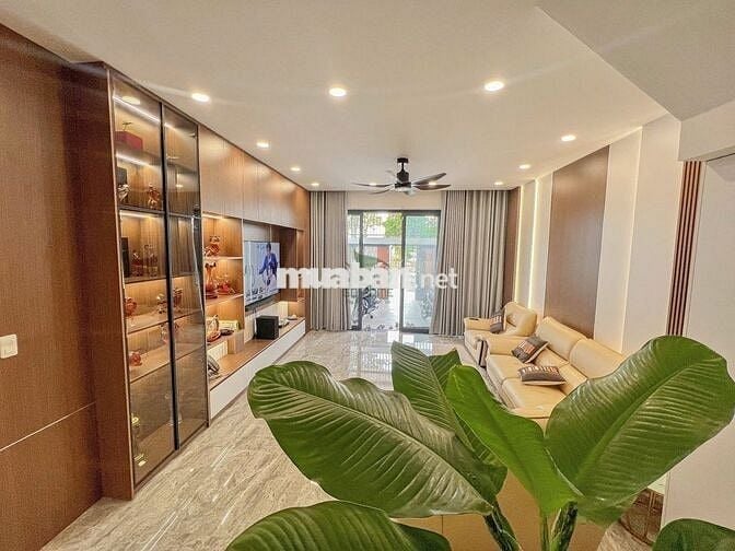 CHO THUÊ NHÀ MỚI XÂY SIÊU ĐẸP 3 PHÒNG NGỦ FULL NỘI THẤT KHU MỸ GIA