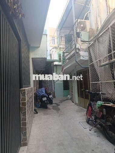 Bán nhà quận 7,hẻm 167 huỳnh tấn phát,dt:30m sàn chỉ hơn 1t,ỷ