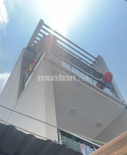 Bán nhà 2 lầu, hẻm riêng tư cạnh PNJ – ACB, Ngay Đại Lộ Đồng Khởi