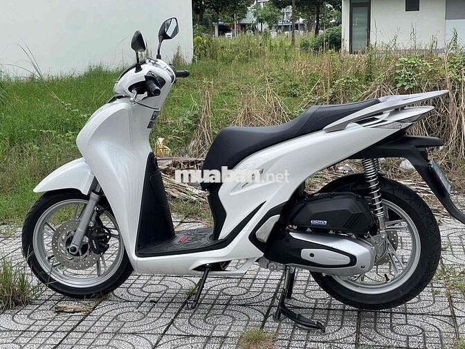 SH 125 đk 12/2024 đi 1400km như xe thùng.