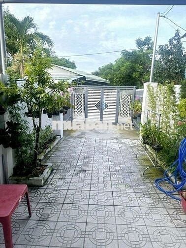 NHÀ MỚI SÁT BÊN VÒNG XOAY PHÚ HƯNG OTO TỚI NHÀ