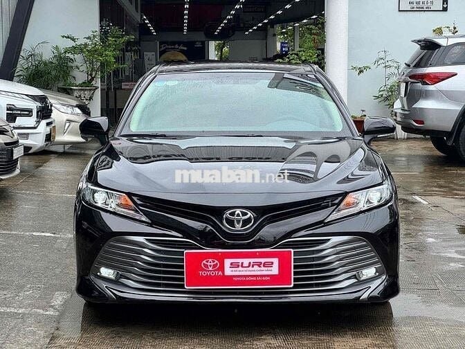 Toyota Camry 2020 2.0G - Màu đen nt kem
