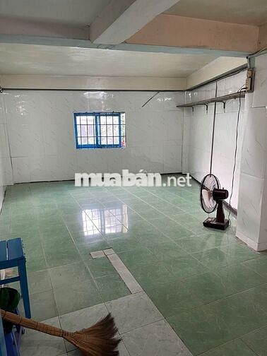 Cho thuê phòng trọ 14m2, đường CMT8 Quận3