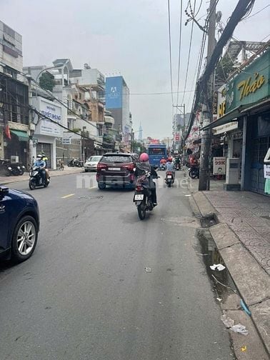 Bán nhà mặt tiền đường Lê Quang Định phường Bình Thạnh (p7 ) gần ngã 4